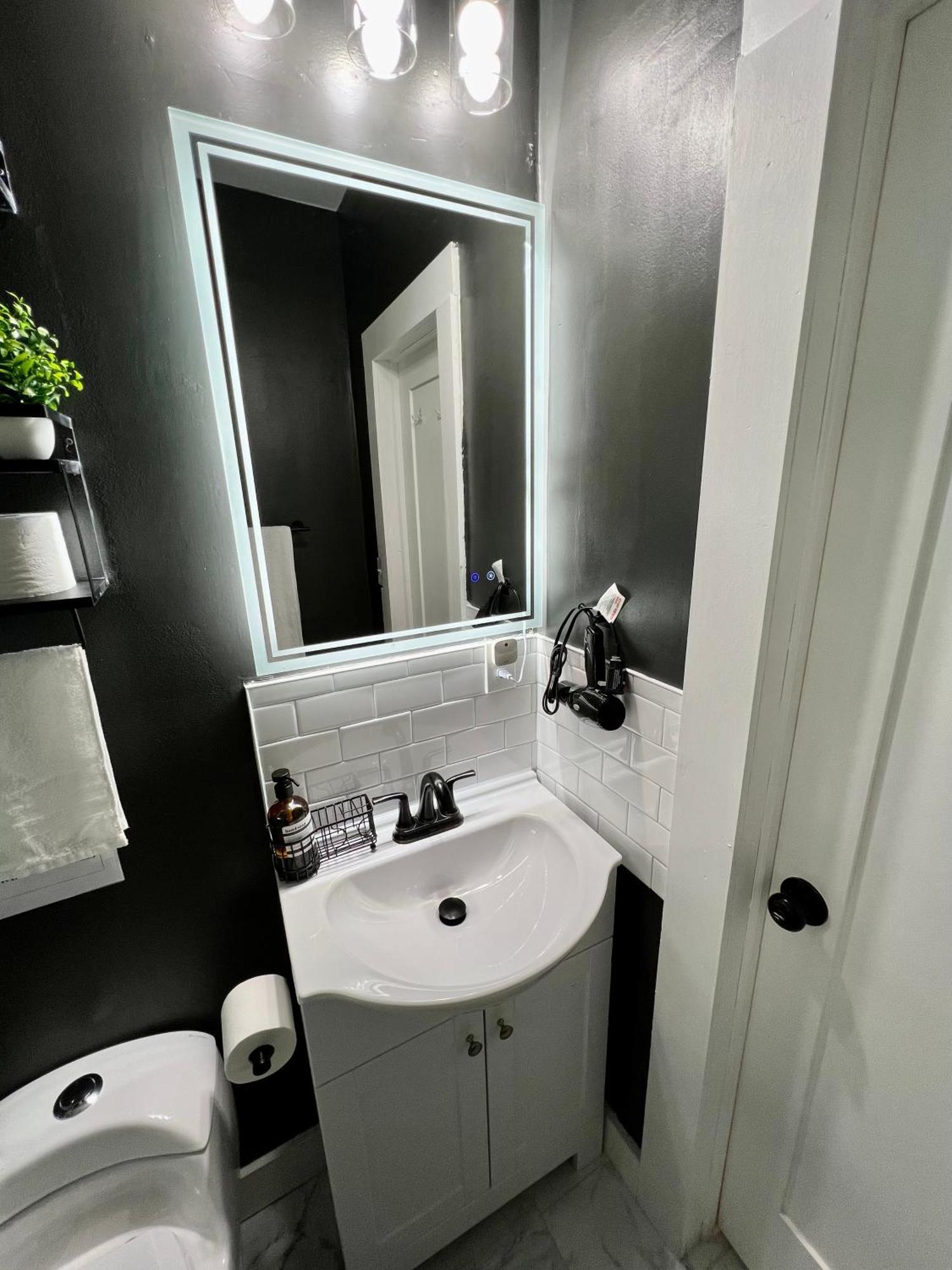 Charming 2Br 2Ba 10 Min Dt Airport By Lsp Homes 애틀랜타 외부 사진